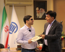 تقدیر رئیس ایرانداک از کتابدار نوآور روشندل کتابخانه مرکزی دانشگاه علامه طباطبائی