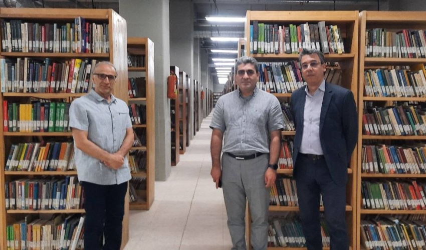 بازدید از کتابخانه مرکزی دانشگاه علامه طباطبایی