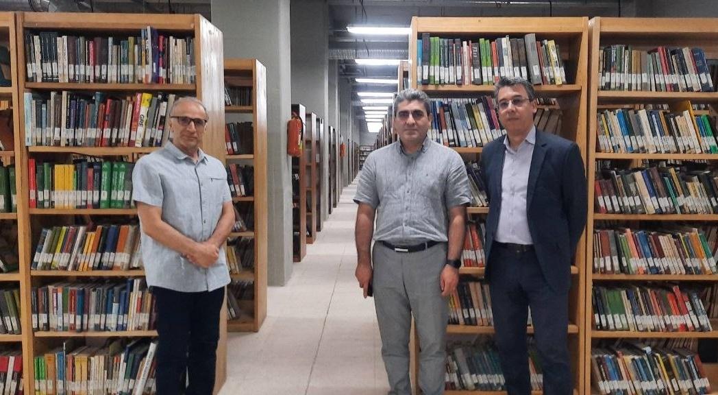 بازدید از کتابخانه مرکزی دانشگاه علامه طباطبایی